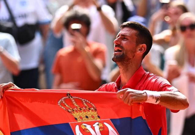 jiuyou.com-德约科维奇重要时刻出色发挥，公牛带队取胜！观众掌声雷动-jiuyou.com